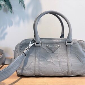 Prada Silver Crinkled Leather top handle/crossbody! Very light use. 🤍
